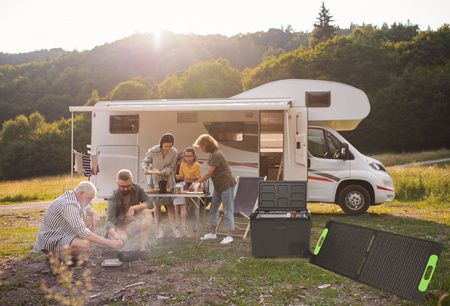 Przenośny panel fotowoltaiczny Yolco ZS100W USB-A, USB-C 1227 x 560 mm