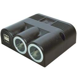 Potrójne gniazdo natynkowe PRO CAR