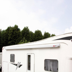 Elastyczna rynna deszczowa Fiamma Drip Stop 10 metrów biała