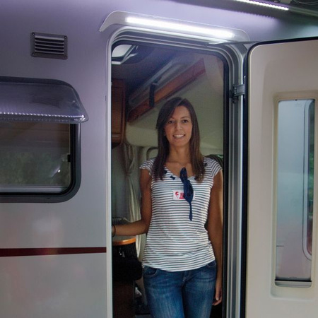 Fiamma lampa LED nad drzwi z rynną zewnętrzna 30 LED