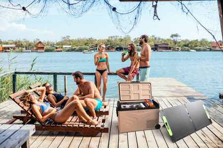 Przenośny panel fotowoltaiczny Yolco ZS100W USB-A, USB-C 1227 x 560 mm