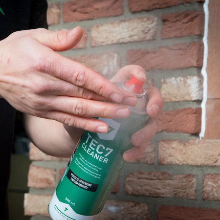 Środek czyszczący i odtłuszczający TEC7 Cleaner 500 ml w sprayu - usuwa resztki kleju i naklejek, odtłuszcza metal przed klejeniem