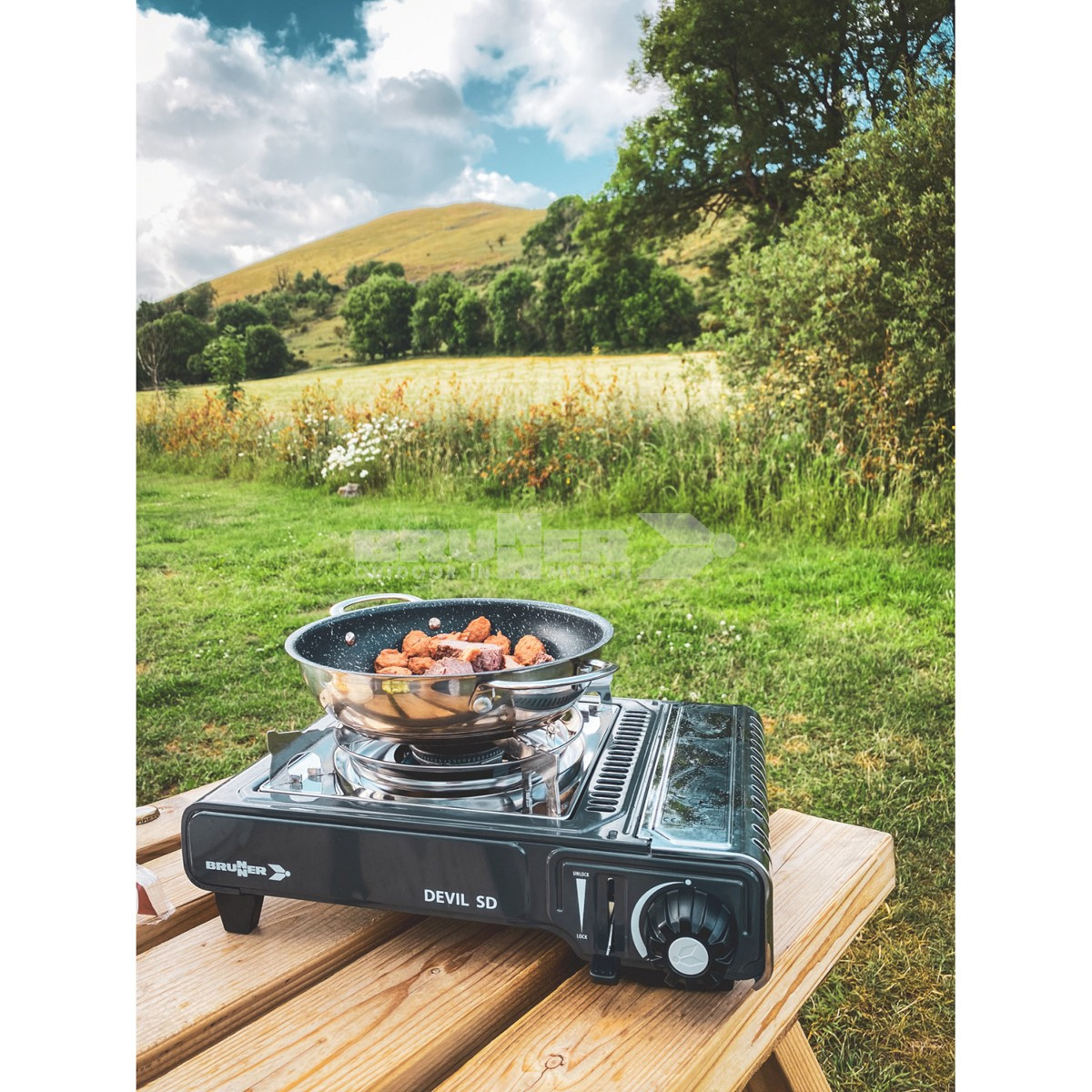 Brunner Devil SD NG gas stove in use