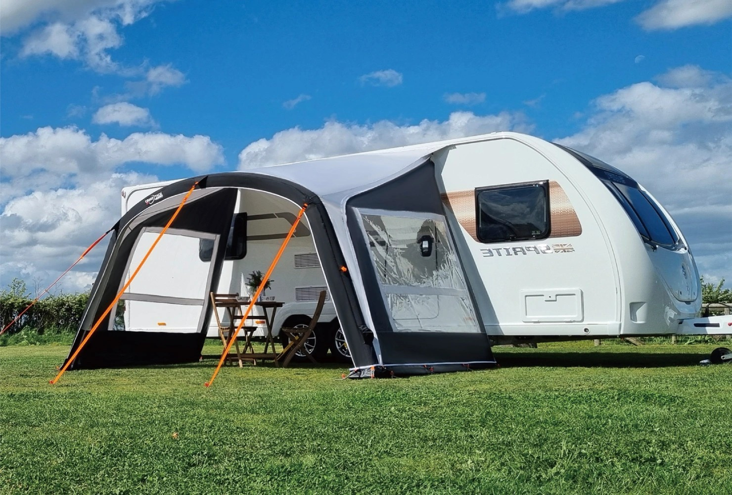 CAMPTECH Calcit Air z opcjonalną ścianą przednią