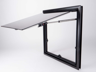 Okna uchylne z akrylowymi przeszkleniami RW Style - różne rozmiary