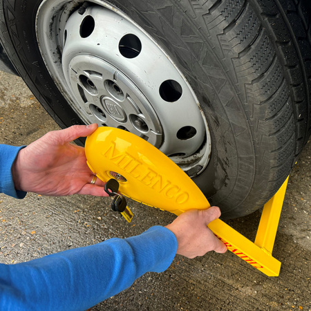 Wraith 3 wheel clamp