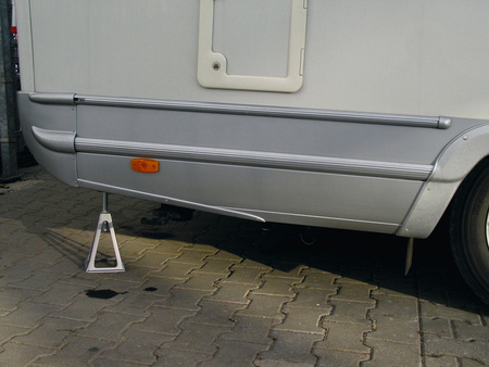 Zestaw podstawek Carbest do przyczep kempingowych, 4 szt.