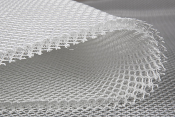 Carbest mattress underlay 140 x 200 cm, 10 mm thick - elastic and breathable PE spacer fabric, can be cut to size, white