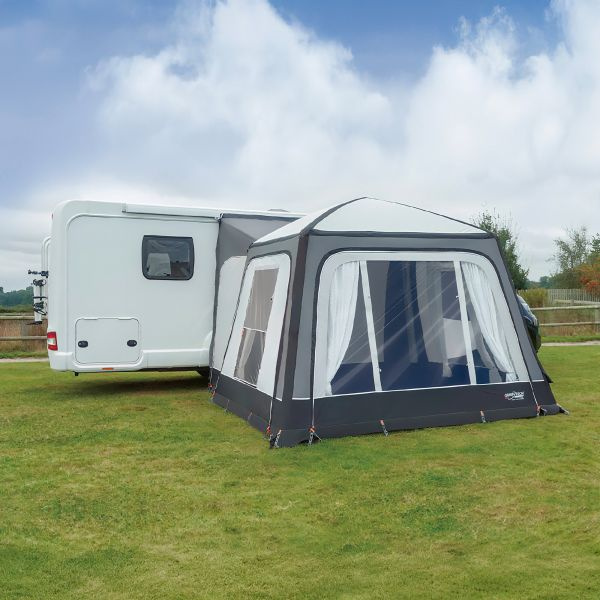 CAMPTECH Rubin Air at a caravan