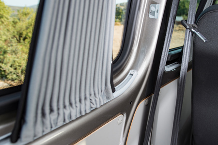 Carbest zasłony termoizolacyjne do Ford Tourneo Custom od 2024, krótki rozstaw osi, 5 części, nieprzezroczyste