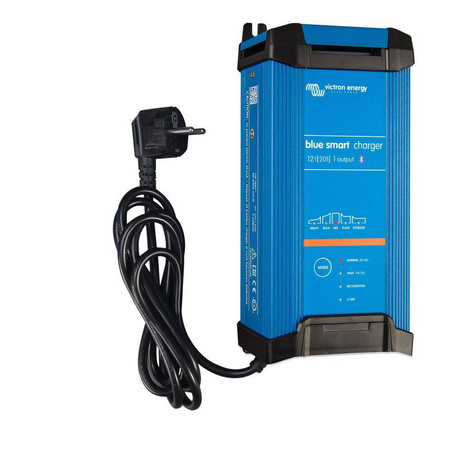 Blue Smart IP22 Charger 12/20 (1) BS 1363 plug (UK) w. Bluetooth