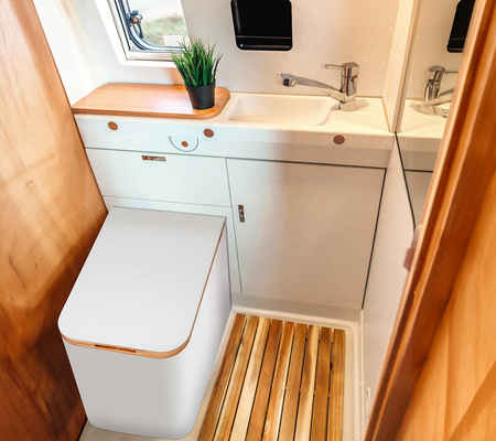 Stationary composting indoor toilets TROBOLO SilvaBlœm (white)