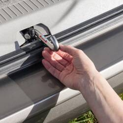 Zaczep do uchylenia klapy tylnej VW T4/T5/T6 Opener Air-Safe 1