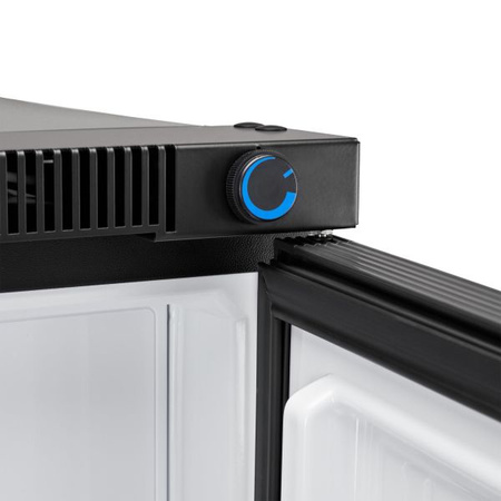 Indel B Cruise CR100 – an efficient refrigerator with a built-in compressor