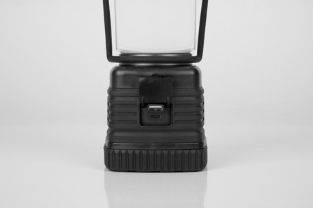 Lampa kempingowa zasilana bateriami z regulowaną temperaturą światła