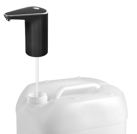 Mobilny kran do wody pitnej zasilany bateryjnie